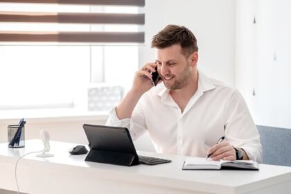 Ways brand should communicate with clients during crisis