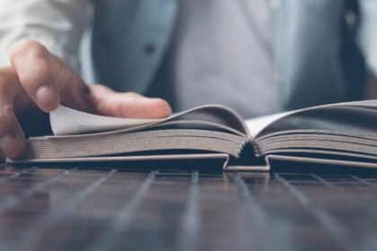 The Entrepreneur’s Library: Five Must-Read Books for Growing a Business