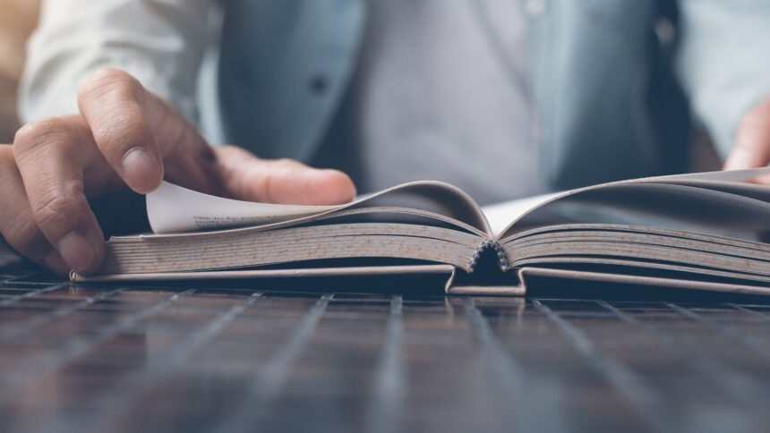 The Entrepreneur’s Library: Five Must-Read Books for Growing a Business