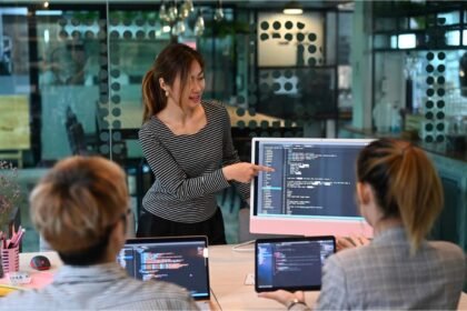 The Impact of AI on the Workforce: Balancing Job Creation and Disruption