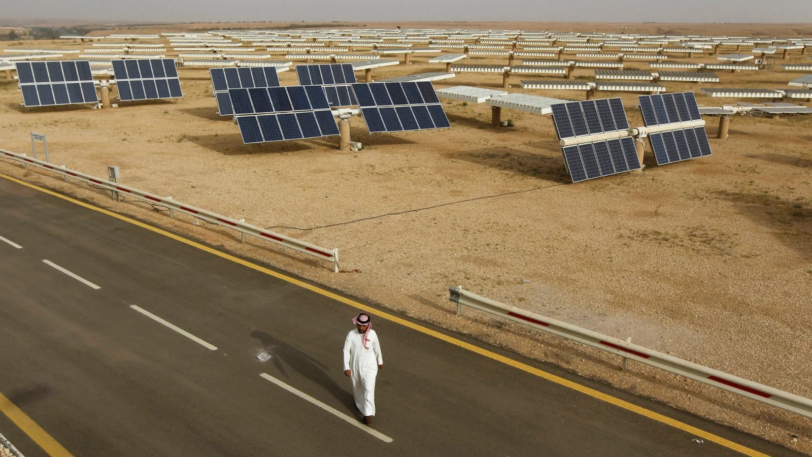 Saudi Firm ACWA Power Bets 0M on Philippines Renewable Energy Push